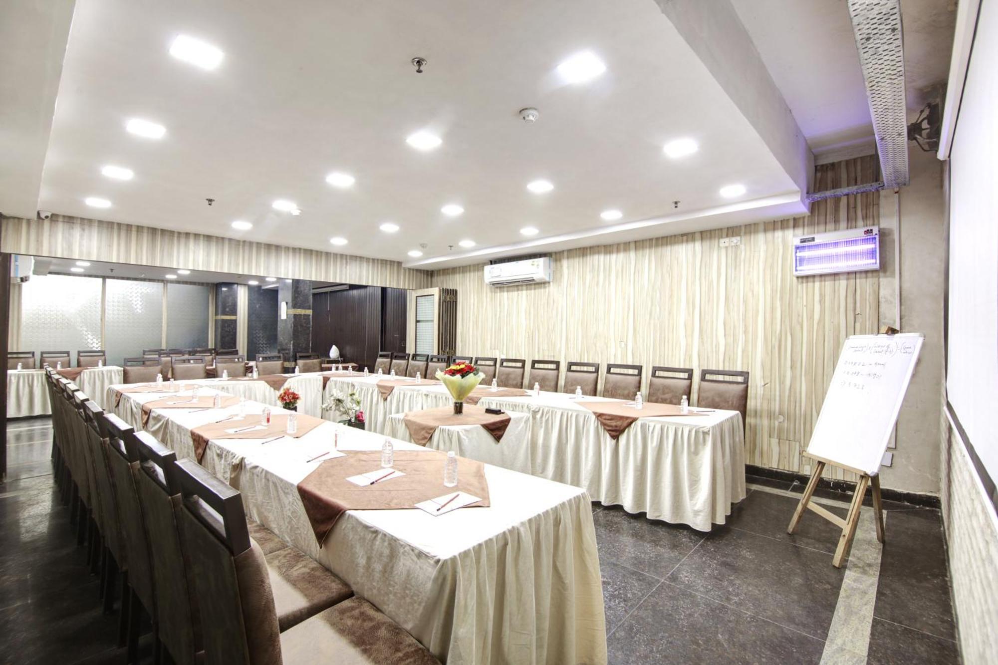 Persona International Hotel Karol Bagh Delhi Dış mekan fotoğraf